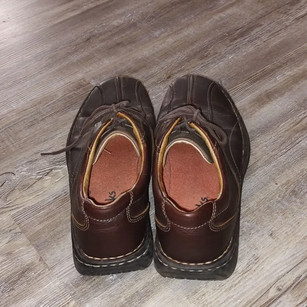 Clarks  brown loafers Sz 10.5